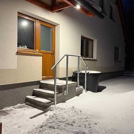 Chalupa Kadov Sněžné Exteriér fotografie