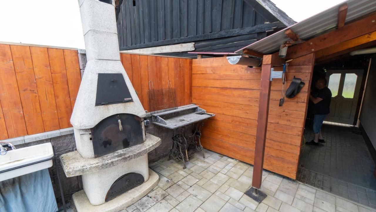 Chalupa Kadov Sněžné Exteriér fotografie