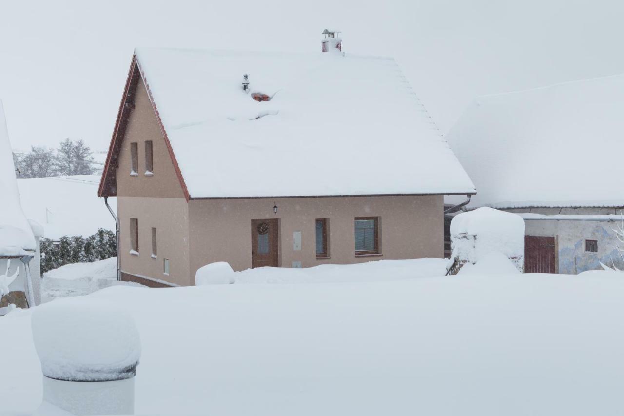 Chalupa Kadov Sněžné Exteriér fotografie